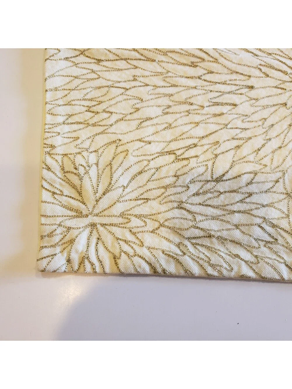 Calvin Klein Throw Pillow Covers QTY 2 Pale Yellow Gold Metallic Thread Flowers